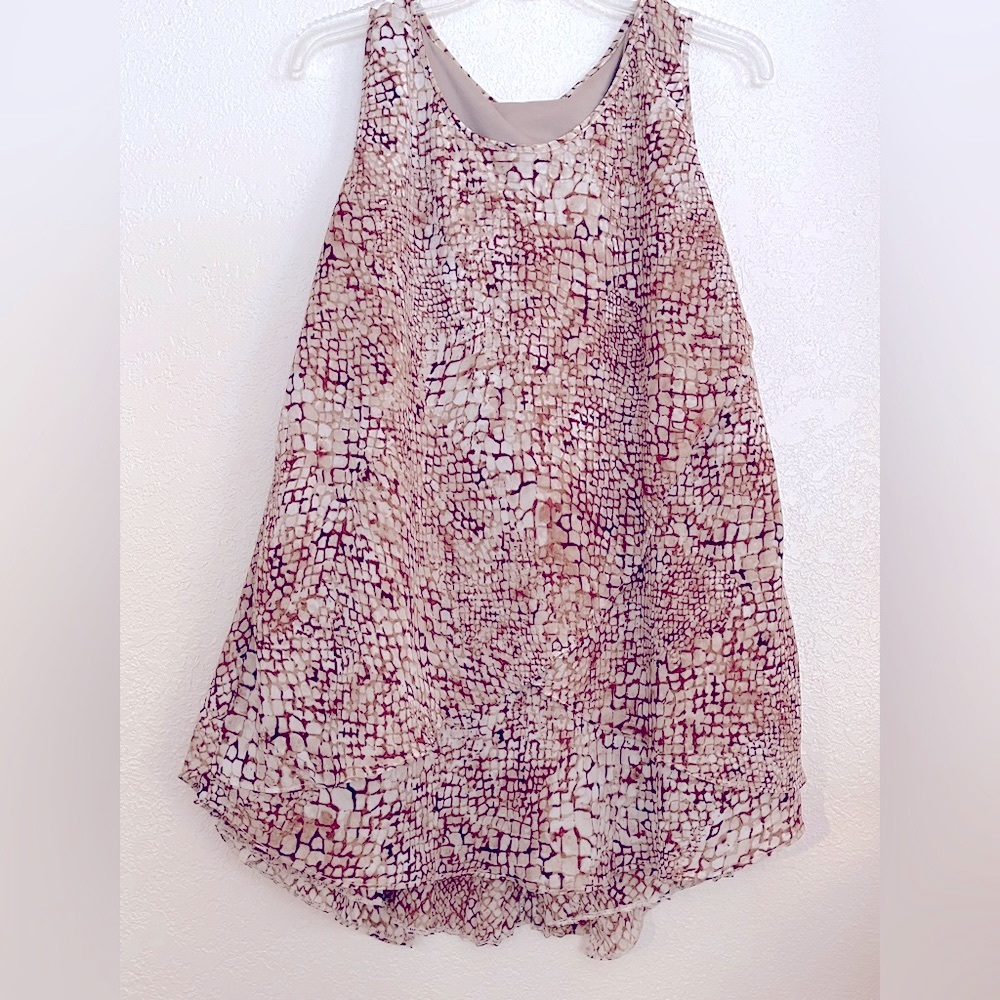 Roz & Ali Size 1X Sleeveless Round Neck Cross Body Layered Top and Pleated Back